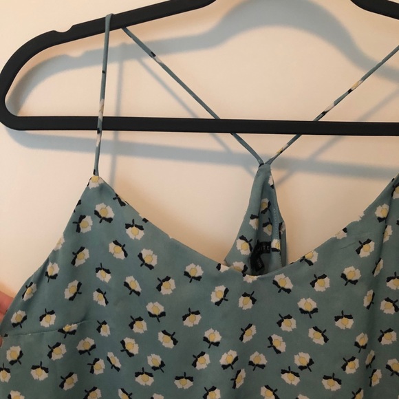 🎁4/20$🎁Pale blue strappy & flowy floral tank top - Picture 3 of 7
